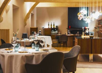 (Español) Restaurant La Table de Jean Paul Tossens en Le Monastère de Saint Mont hôtel & Spa