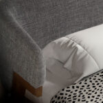 Letto in tessuto grigio